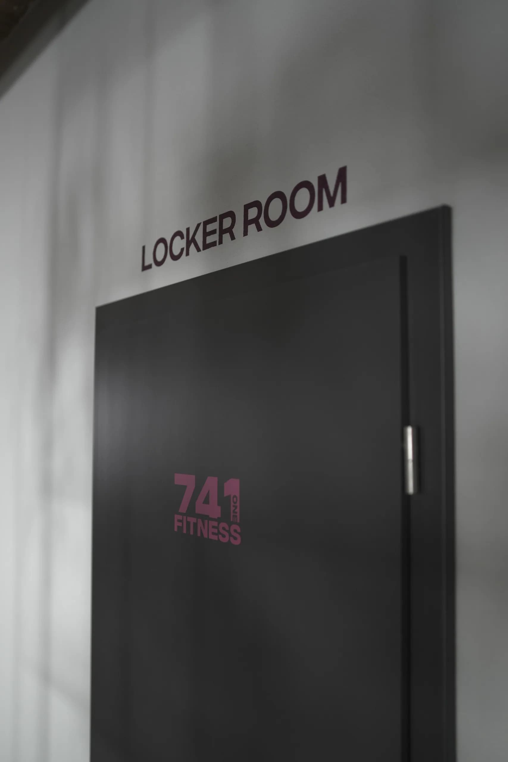 Signaletik auf Spinden bei 741 Fitness